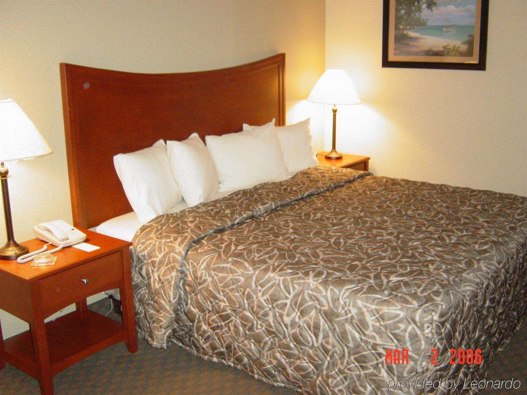 شاطئ فورت والتون Emerald Coast Inn & Suites الغرفة الصورة